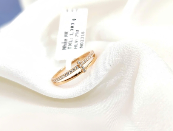 N02316 Nhẫn kiểu đai đôi chữ T (HK)750 ni12
