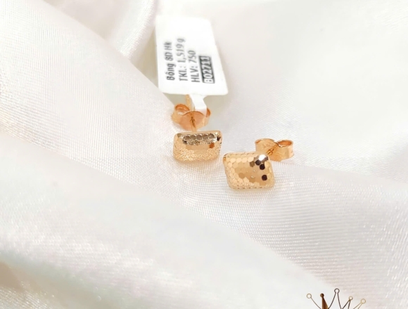 B02711 Bông tai chạm máy 8D (HK)750