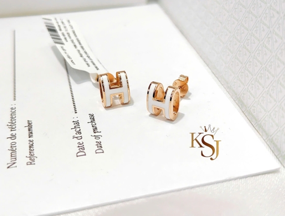 B02483 Bông tai H trắng (HK)750