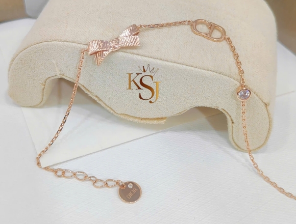 L01536 Lắc tay nơ Dior (1:1)750